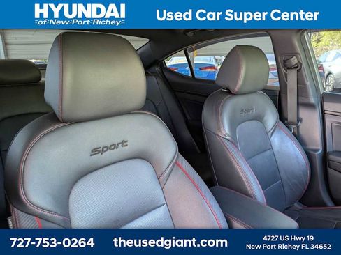 Used 2019 Hyundai Elantra Sport w/ Cargo Package image 6