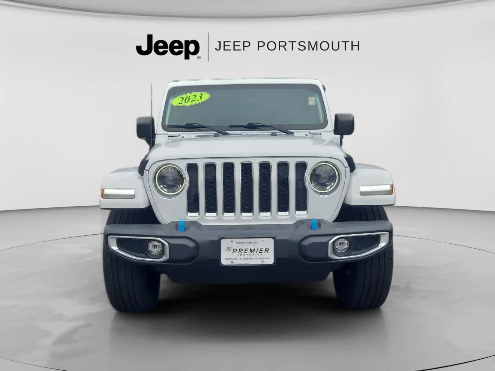 Used 2023 Jeep Wrangler Unlimited Sahara w/ Cold Weather Group AWD/4WD image 4