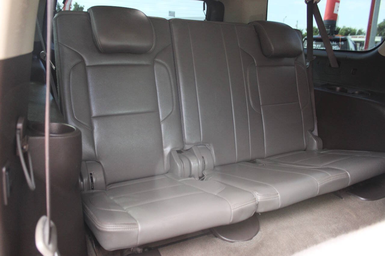 Used 2017 GMC Yukon XL Denali AWD/4WD image 13