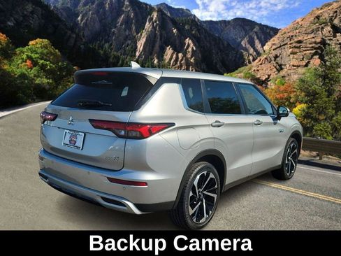 Used 2023 Mitsubishi Outlander SE image 5