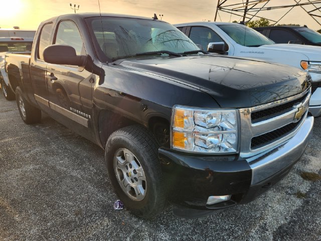 Used 2008 Chevrolet Silverado 1500 LT w/ 1LT Convenience Package RWD image 1