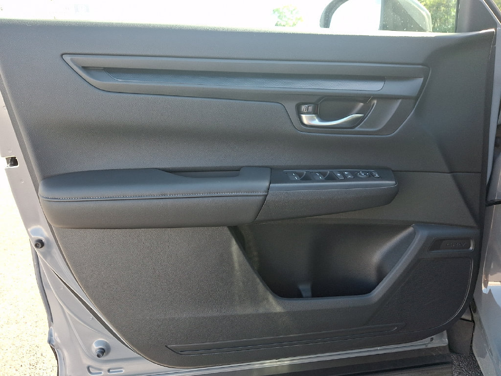 Used 2024 Honda CR-V LX image 12