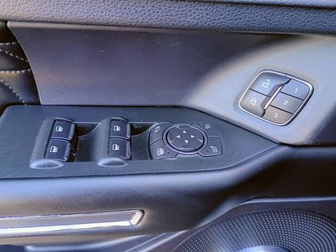 Used 2019 Ford Expedition Platinum image 23