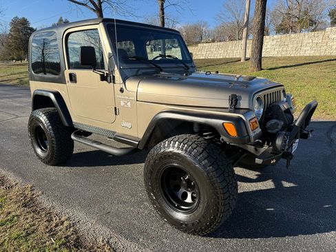 Used 2002 Jeep Wrangler X image 19