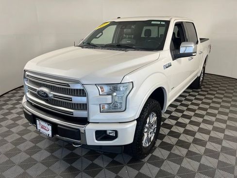 Used 2017 Ford F150 Platinum w/ Equipment Group 701A Luxury AWD/4WD image 3