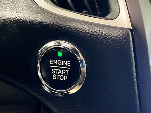 Used 2024 Ford Edge SEL image 24