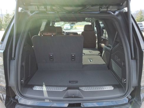 New 2026 Chevrolet Tahoe High Country AWD/4WD image 18