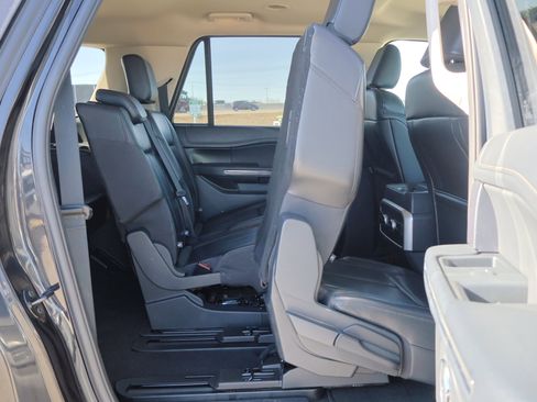 Certified 2024 Ford Expedition Max XLT image 36