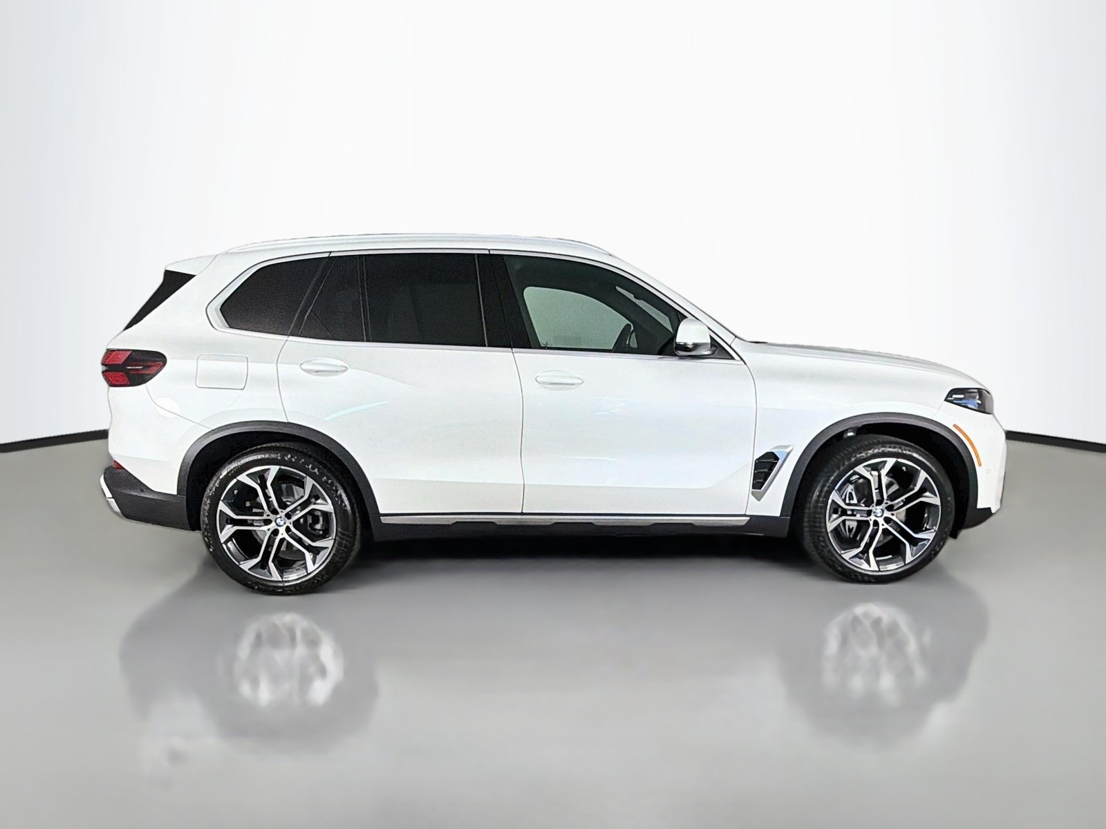 Used 2026 BMW X5 sDrive40i w/ Premium Package RWD image 8