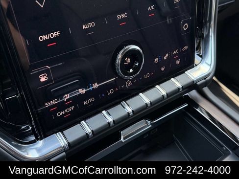New 2026 GMC Yukon XL Denali w/ Denali Reserve Package AWD/4WD image 17