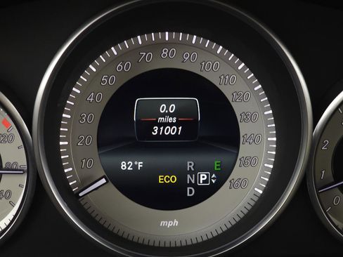 Used 2014 Mercedes-Benz E 350 4MATIC Sedan image 20