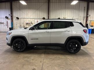 New 2025 Jeep Compass Latitude w/ Sun & Sound Group AWD/4WD video 2