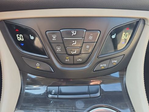 Used 2019 Buick Envision Essence image 30