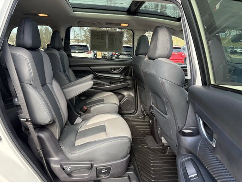 Used 2022 Subaru Ascent Onyx Edition image 32