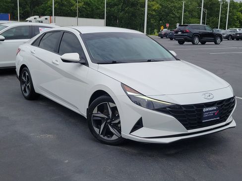 Used 2023 Hyundai Elantra SEL w/ Convenience Package FWD image 31