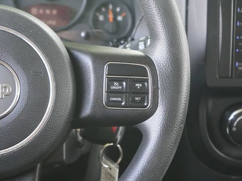 Used 2015 Jeep Patriot Sport w/ Power Value Group FWD image 12