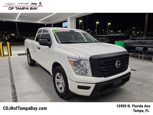 Used 2022 Nissan Titan S image 1