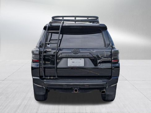 Used 2021 Toyota 4Runner TRD Off-Road Premium w/ Moonroof Package AWD/4WD image 5