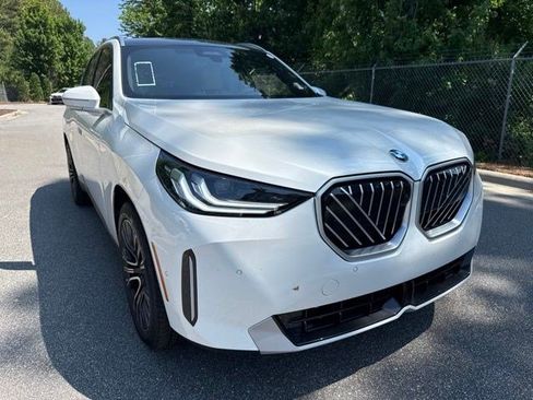 Certified 2025 BMW X3 xDrive30i w/ Premium Package AWD/4WD image 11