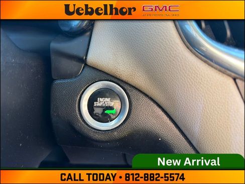 Used 2018 Chevrolet Equinox LT FWD image 23