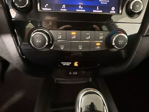 Used 2019 Nissan Rogue SV FWD image 22