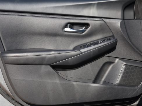 Used 2024 Nissan Sentra SV FWD image 24