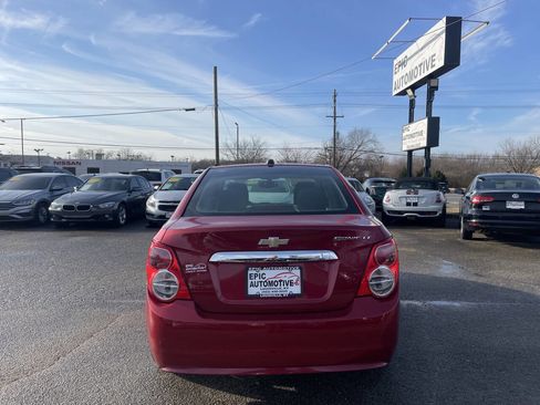 Used 2016 Chevrolet Sonic LT image 6