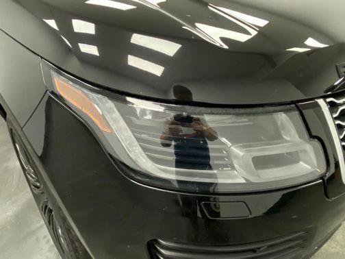 Used 2018 Land Rover Range Rover Supercharged AWD/4WD image 11
