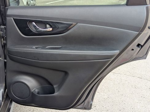 Used 2020 Nissan Rogue SL image 26