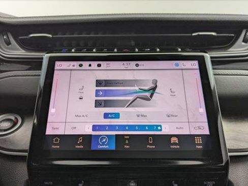 Used 2023 Jeep Grand Cherokee SUV image 29