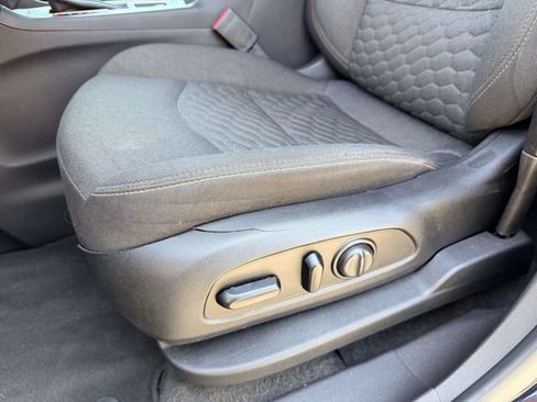 Used 2020 Chevrolet Equinox LT AWD/4WD image 15