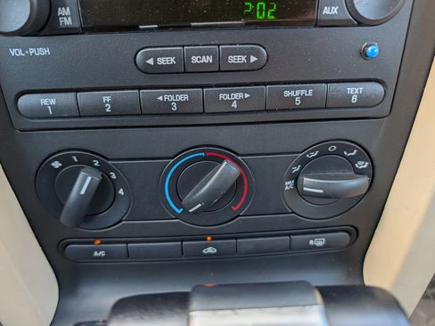 Used 2006 Ford Mustang GT Premium image 20