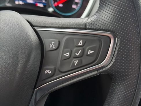 Used 2024 Chevrolet Equinox LS w/ LS Convenience Package image 16