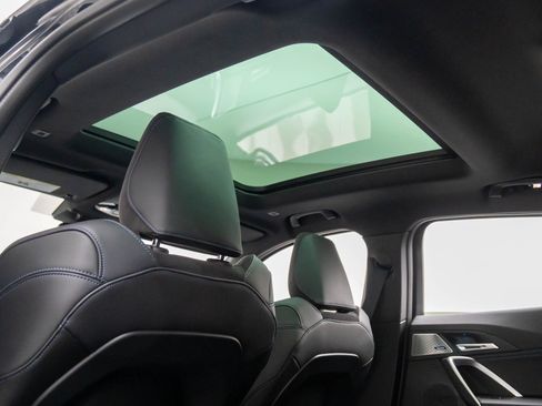 Certified 2025 BMW X2 xDrive28i w/ M Sport Package image 18