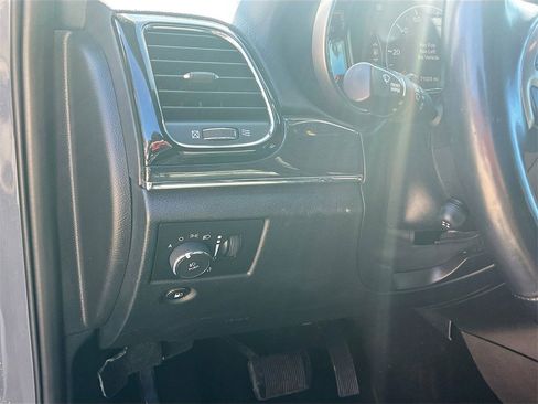 Used 2019 Jeep Grand Cherokee Trailhawk w/ Trailhawk Luxury Group image 10