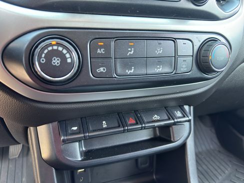 Used 2016 Chevrolet Colorado LT w/ Midnight Edition AWD/4WD image 27