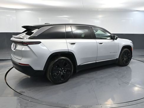 Used 2025 Jeep Wagoneer S Launch Edition image 6