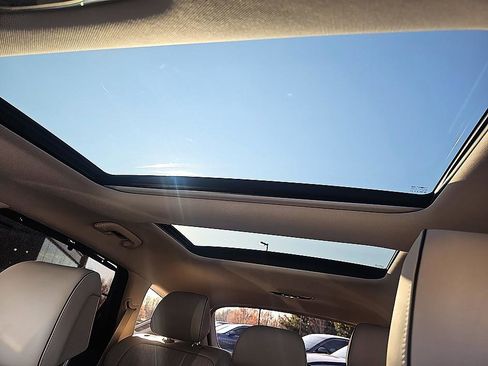 Used 2024 Genesis GV80 3.5T w/ Advanced Package image 31