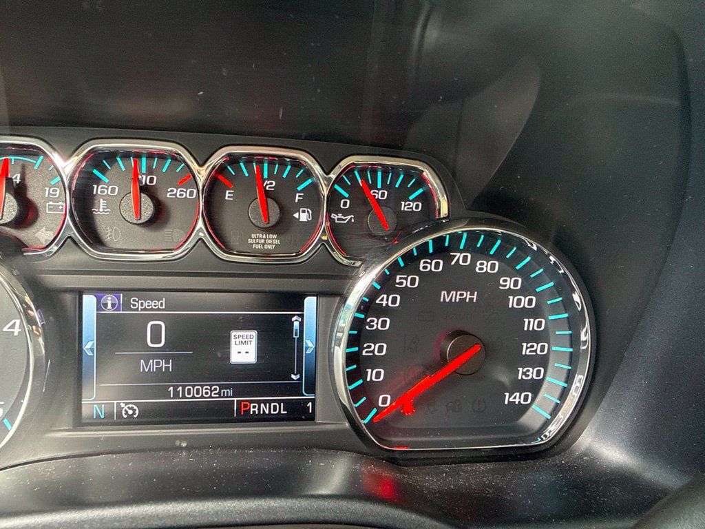 Used 2018 GMC Sierra 2500 SLT w/ Duramax Plus Package AWD/4WD image 6