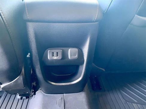 Used 2022 GMC Canyon AT4 image 20