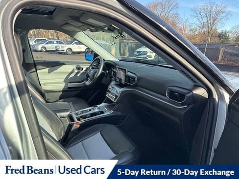 Certified 2022 Ford Explorer XLT w/ Equipment Group 202A image 12