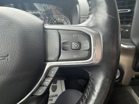 Used 2020 RAM 1500 Laramie w/ Off Road Group AWD/4WD image 26