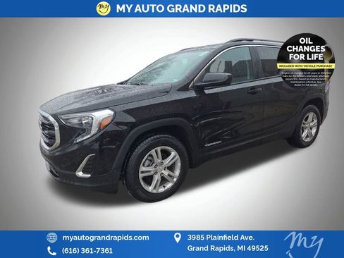 Used 2021 GMC Terrain SLE w/ Driver Convenience Package image 6