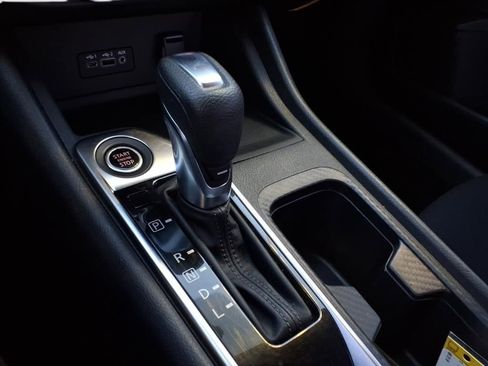 Used 2020 Nissan Sentra SV image 18