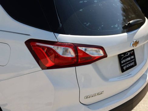 Used 2021 Chevrolet Equinox LS FWD image 3
