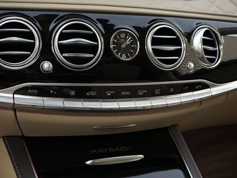 Used 2018 Mercedes-Benz Maybach S 560 4MATIC image 12