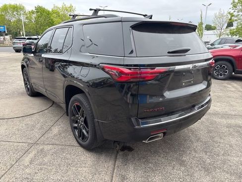 Used 2023 Chevrolet Traverse Premier w/ Redline Edition AWD/4WD image 6