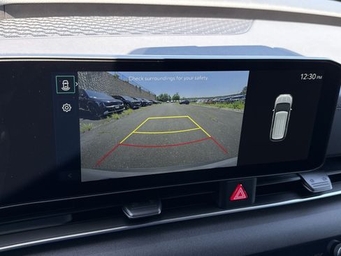 New 2026 Kia Carnival EX FWD image 24
