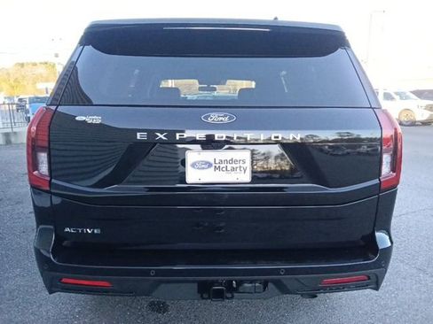 New 2026 Ford Expedition Active image 4