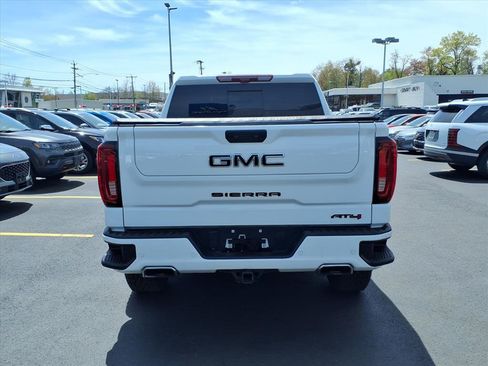 Used 2024 GMC Sierra 1500 AT4 w/ Technology Package AWD/4WD image 6